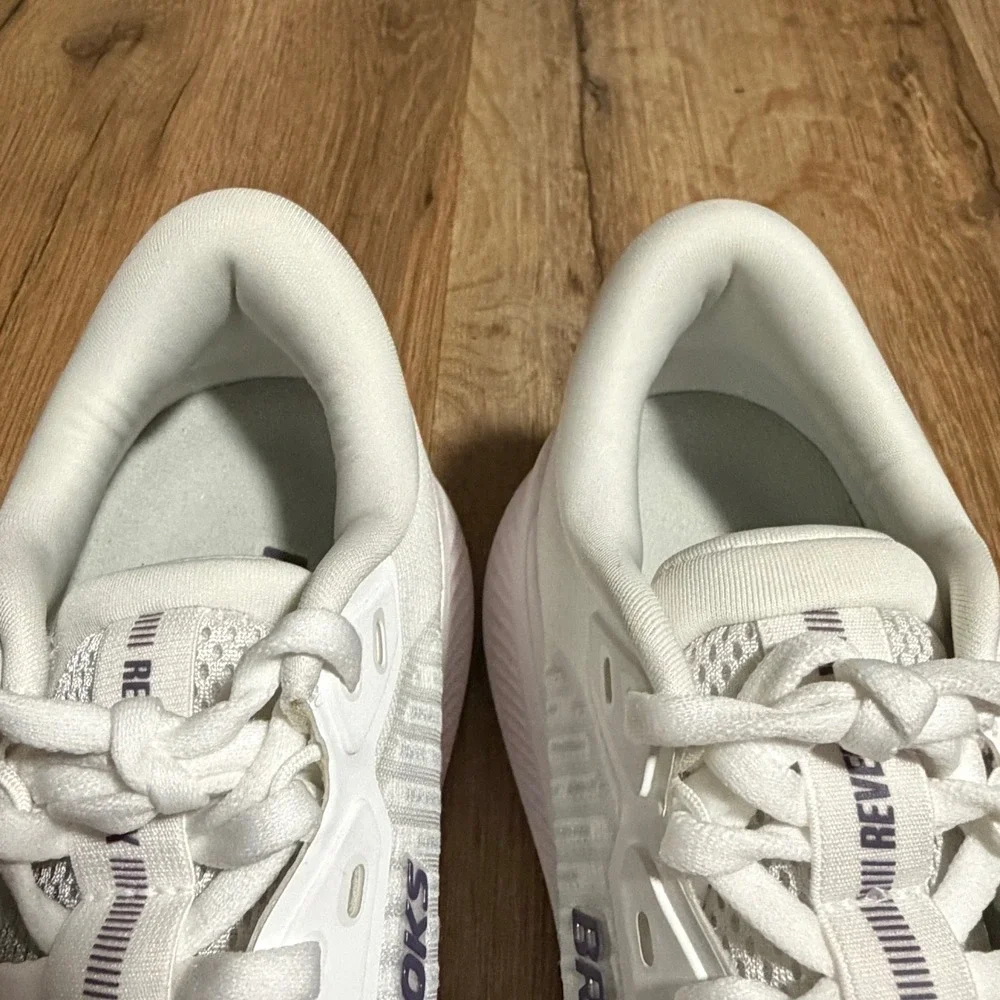 Brooks Revel Max Womens Running Shoes White Silver Purple 1204701B142 Size 8